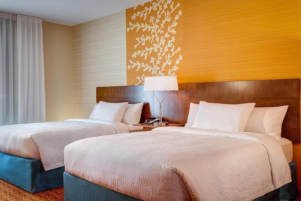 Fairfield Inn & Suites By Marriott Лаплас Екстериор снимка