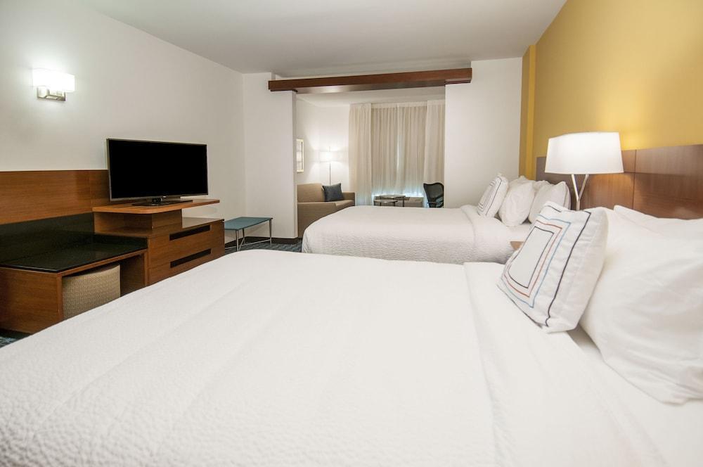 Fairfield Inn & Suites By Marriott Лаплас Екстериор снимка
